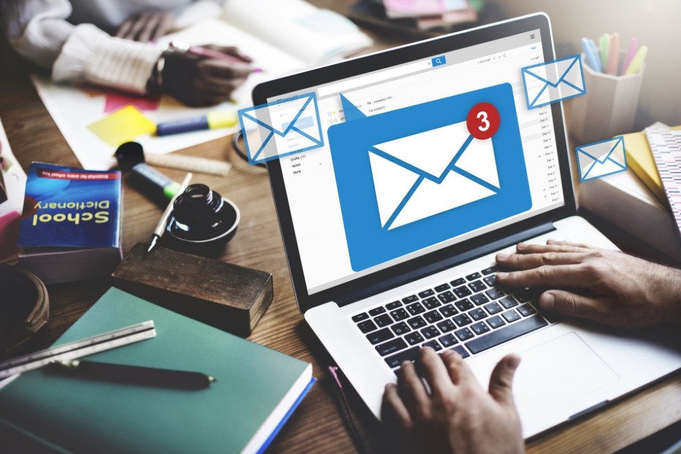 Bí quyết quản lý email doanh nghiệp "dễ thở" hơn