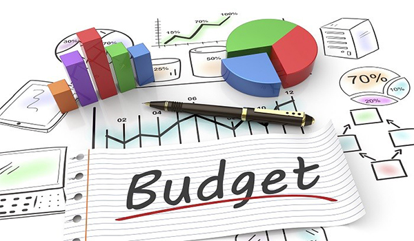Việc hoạch định ngân sách sẽ rất hữu ích để doanh nghiệp tiến hành so sánh các gói và đưa ra quyết định sẽ trả tiền cho tính năng nào.